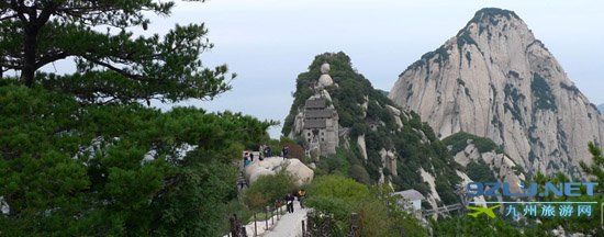 <b>无限风光在险峰 西岳华山</b>