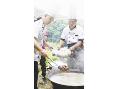 山东临沂：2018蒙山 伏羊节开幕