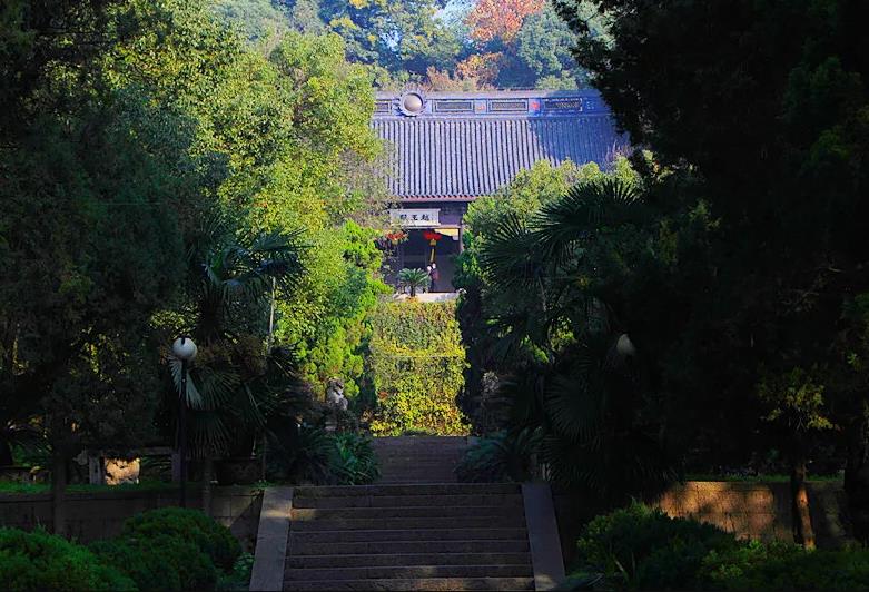 绍兴：水绕城走，景由水连，承载着许多久远的故事